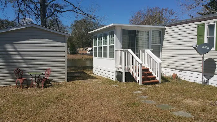 Inlet Oaks Village Picture 7