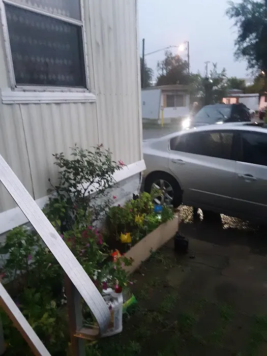 Murfreesboro Road Trailer Park Picture 6