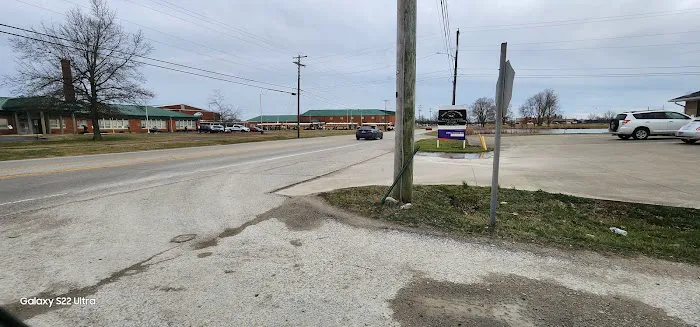 Lincoln Trail Mobile Home Park Picture 4