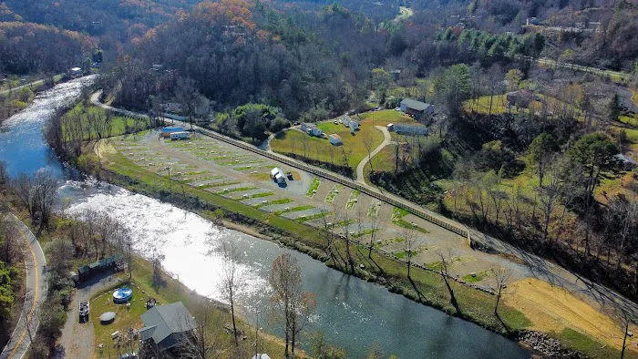 Dillsboro RV River Park Picture 2