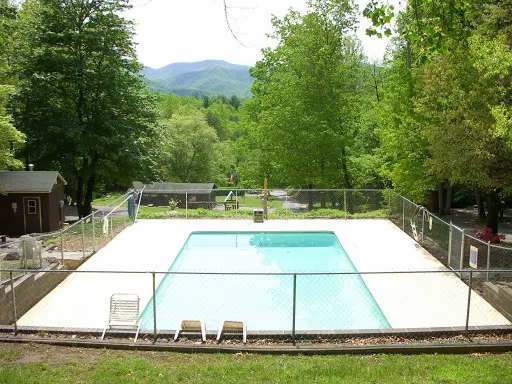 Holly Cove RV Resort Picture 2