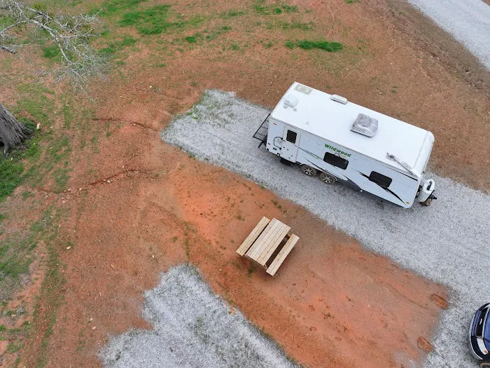 River and Rails RV Park Picture 2