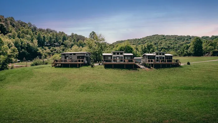 Ellis Cove Tiny Home & RV Adventures Picture 6