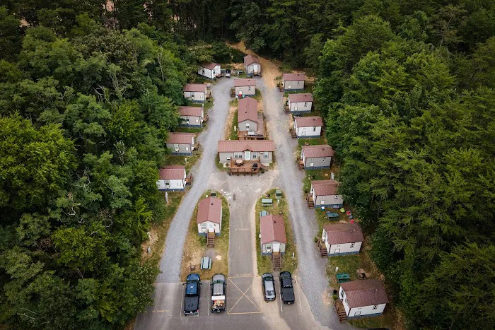 Bear Cove Village Picture 8