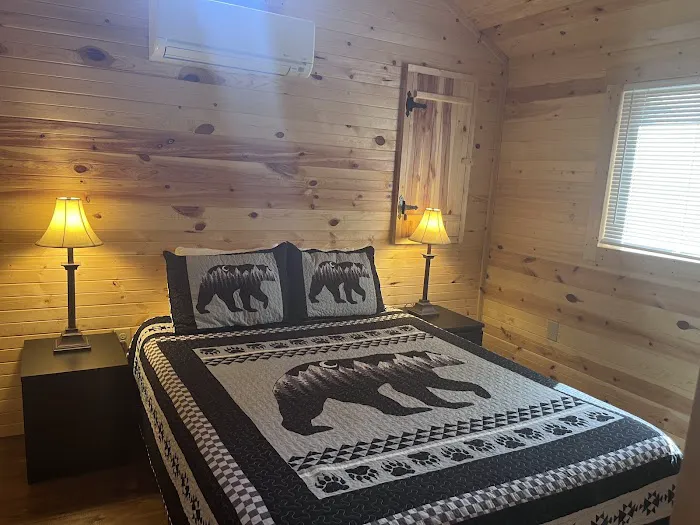 Smoky Hollow Outdoor Resort Picture 3