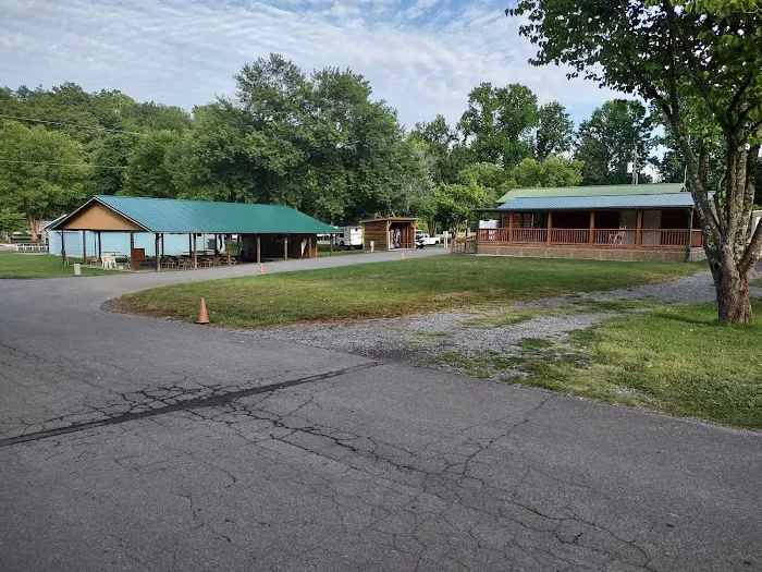 Riverbend Campground Picture 10