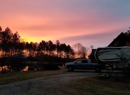 Sunset Pines RV Living