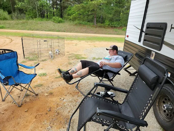 Rest Haven RV Park Picture 8