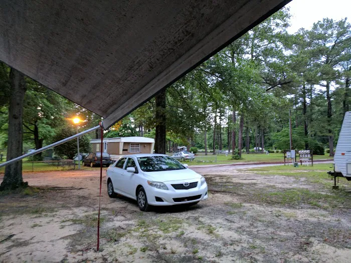 Cedar Creek Mobile Home Park Picture 3