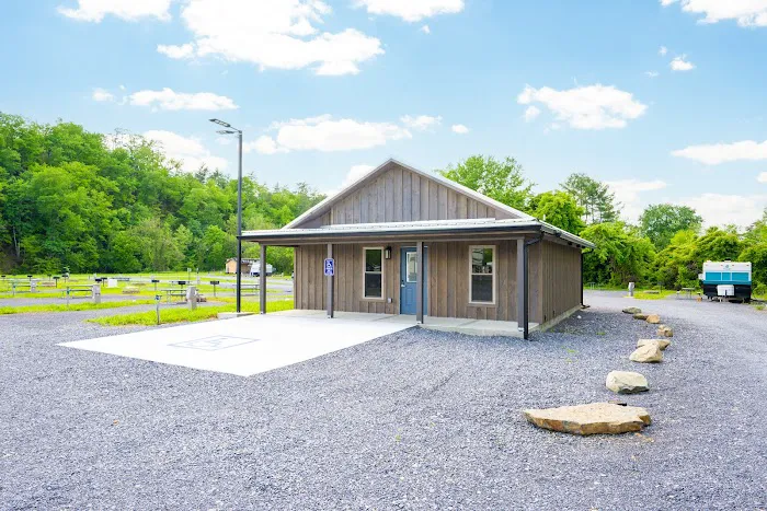 Appalachian Springs Outdoor Resort Picture 5