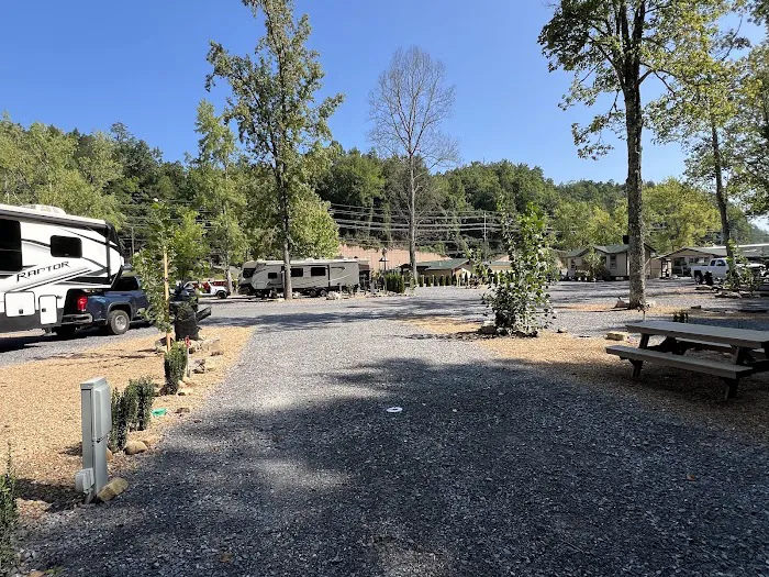 Dudley Creek RV Resort Picture 9