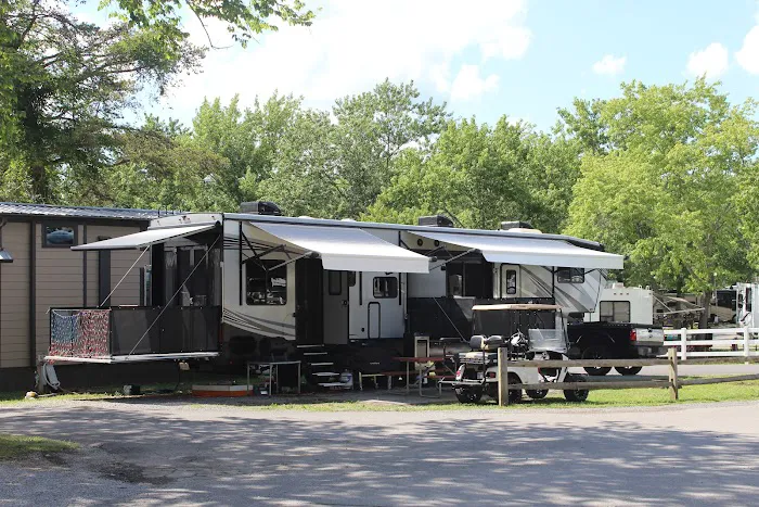 Clabough's Campground Picture 3