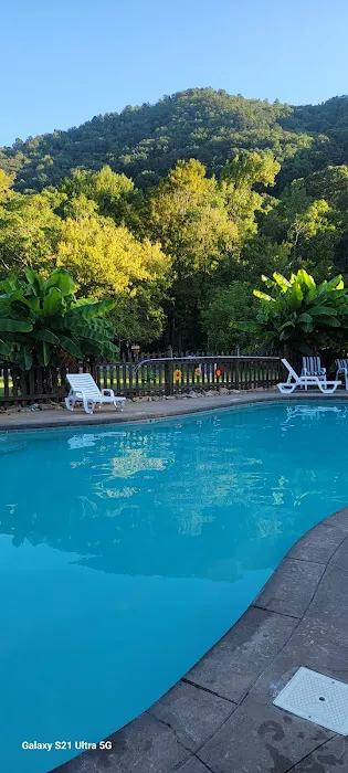 Whispering River RV Resort Picture 1