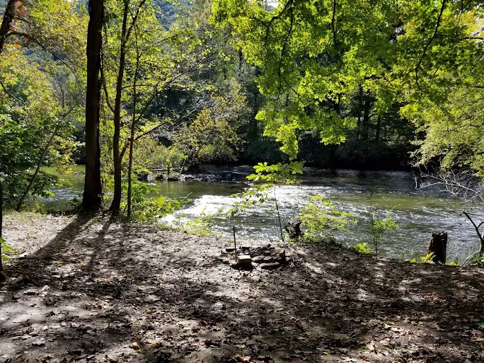 Whispering River RV Resort Picture 6