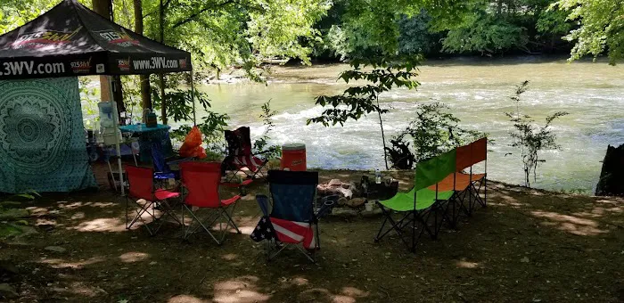 Whispering River RV Resort Picture 9