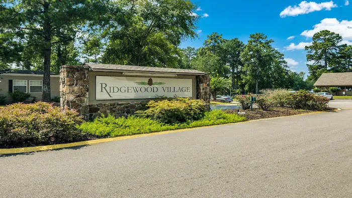 Ridgewood Village Picture 4