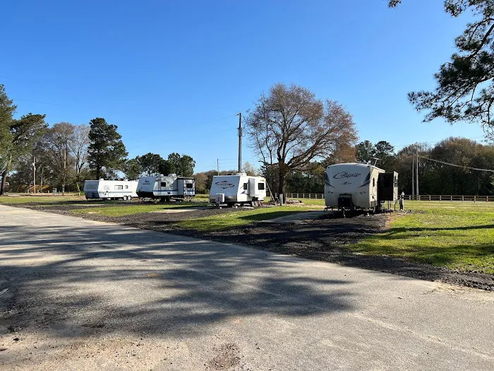 Cedar Trail RV Park Picture 2