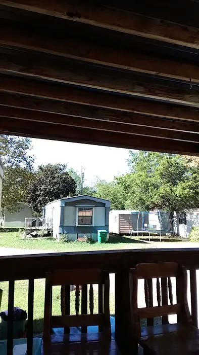 Shady Oak Trailer Park Picture 2
