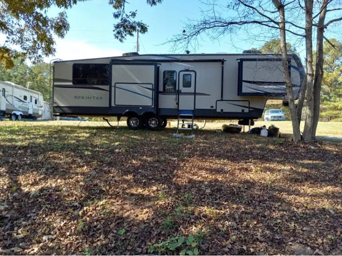 Burnt Springs RV Park Picture 3