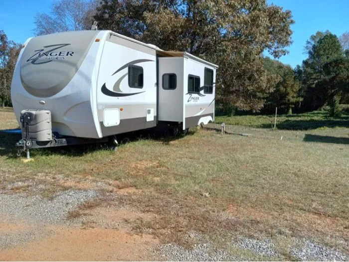 Burnt Springs RV Park Picture 6