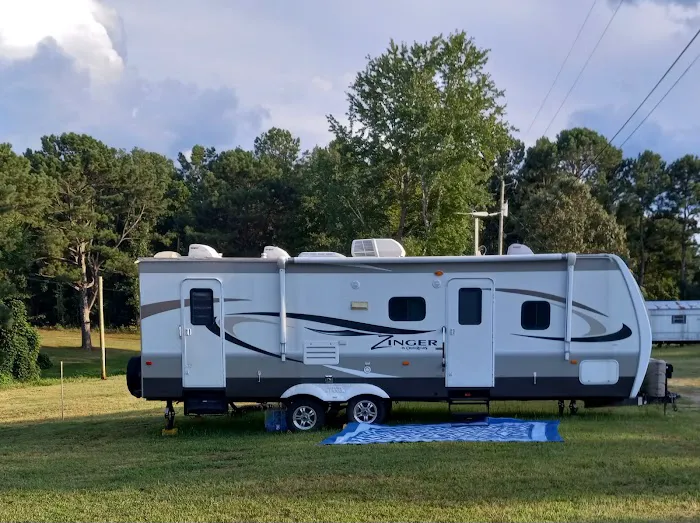 Burnt Springs RV Park Picture 9