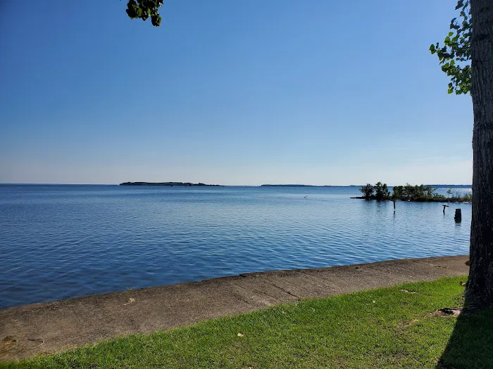 Rocks Pond campground & marina Picture 7