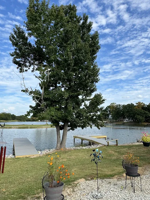 Sunset Cove RV Park and Boat Storage Picture 4