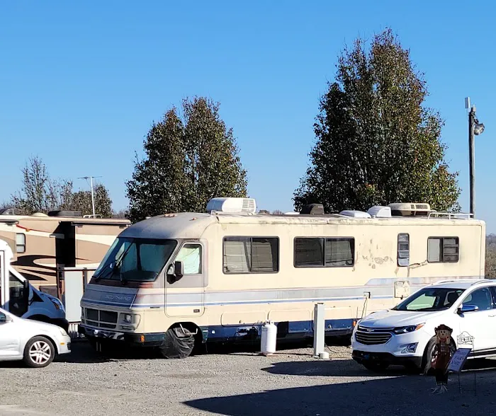 Heartland Campground Picture 6