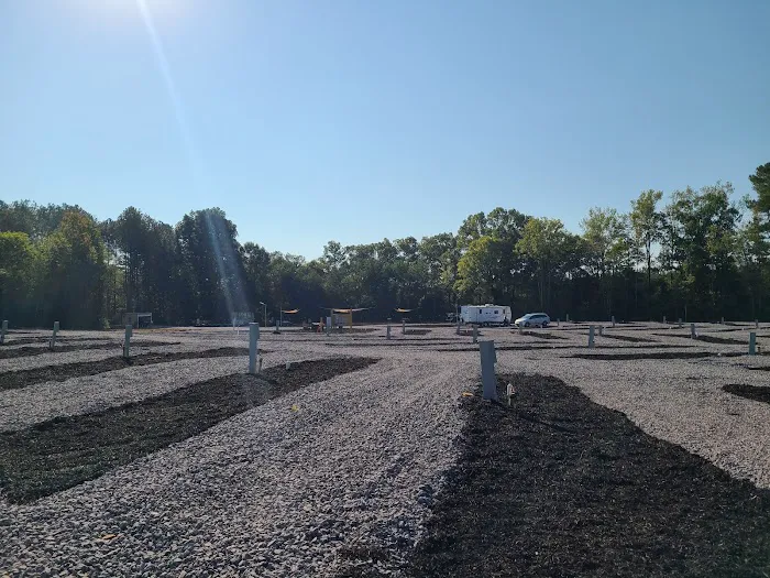 Fly South RV Campground Picture 7