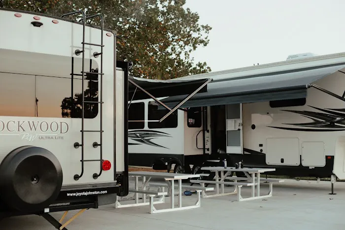 Palomino RV Resort Picture 5