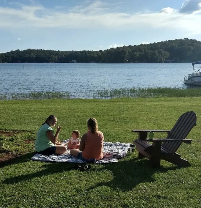 Clear Creek Cove RV Resort Picture 3