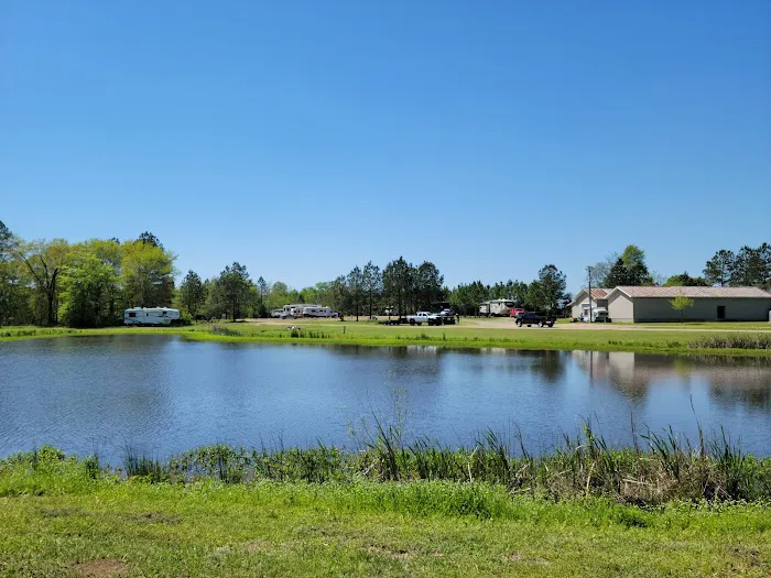 Honeysuckle Farm RV Park Picture 2