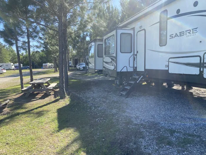 Honeysuckle Farm RV Park Picture 3