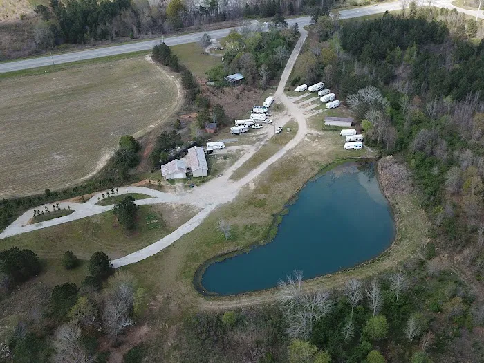 Honeysuckle Farm RV Park Picture 8
