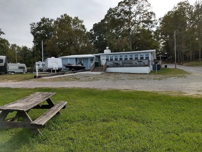 Stumphole Landing Campground Picture 3