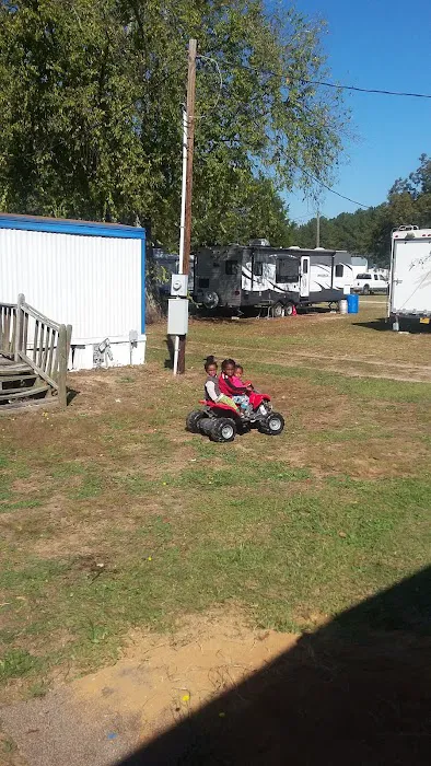 Crescent Mobile Home Park Picture 4