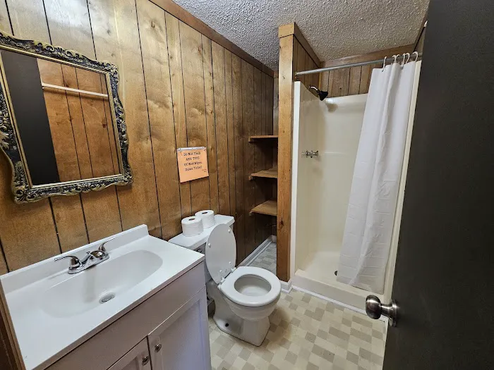 Kennedy's Apartment's & RV Park Picture 5