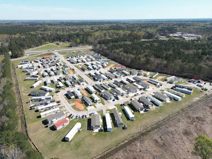 Iris Winds Mobile Home Community Picture 3