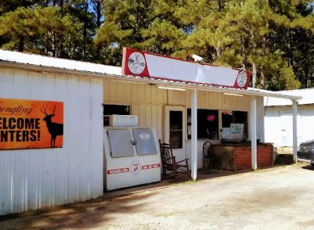 Kenn's Store & Campground Mandy's Cafe