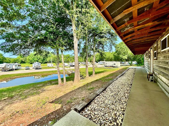The Shoals Cottages & RV Park Picture 1