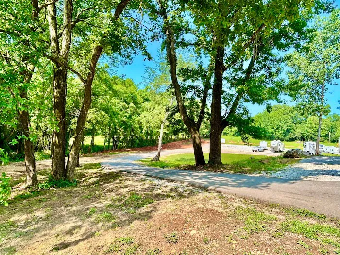 The Shoals Cottages & RV Park Picture 4