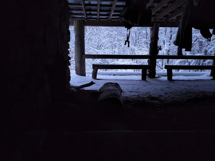 Pecks Corner Shelter Picture 5