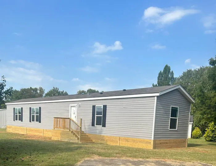 Payne Creek Village Mobile Home Picture 1