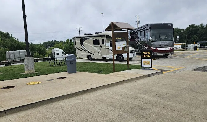 Love's RV Hookup Picture 1