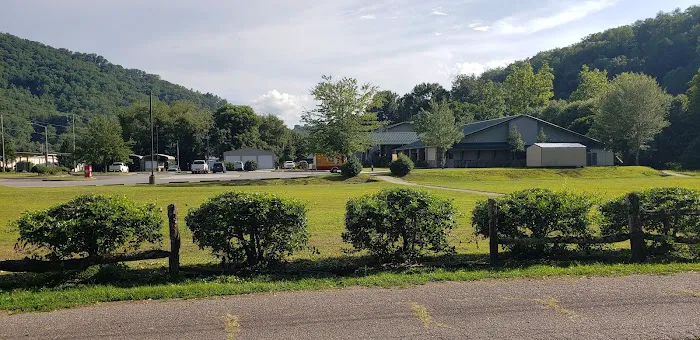 Bradley's Campground & Cabins Picture 2