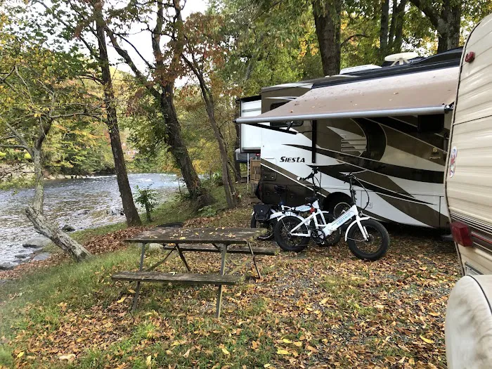 Bradley's Campground & Cabins Picture 6