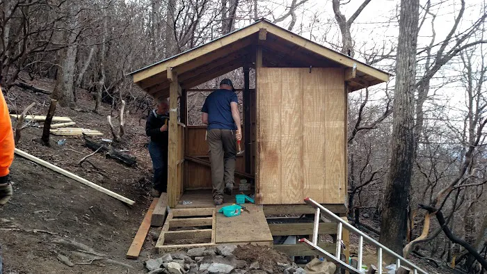 Carter Gap Shelter Picture 3