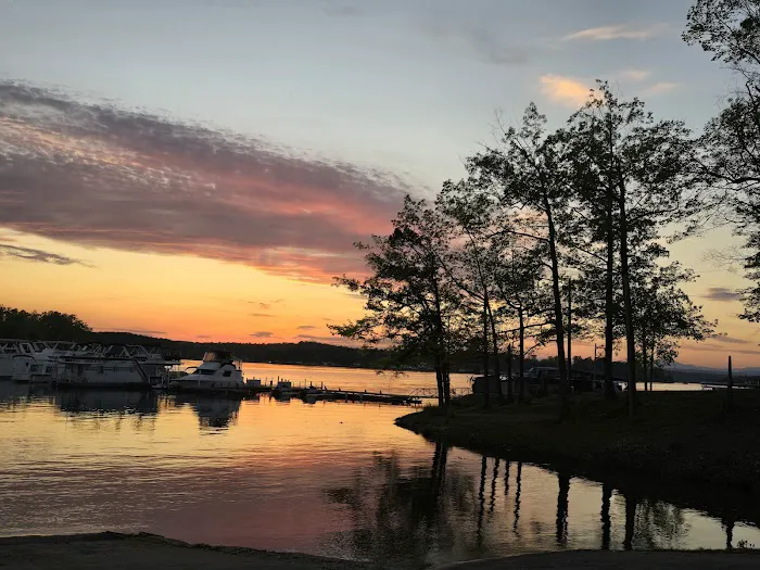 Shores of Asbury RV Resort Picture 5