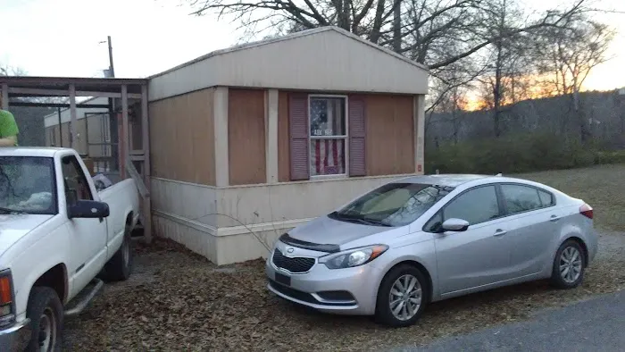 Cove Mobile Home Park Picture 6