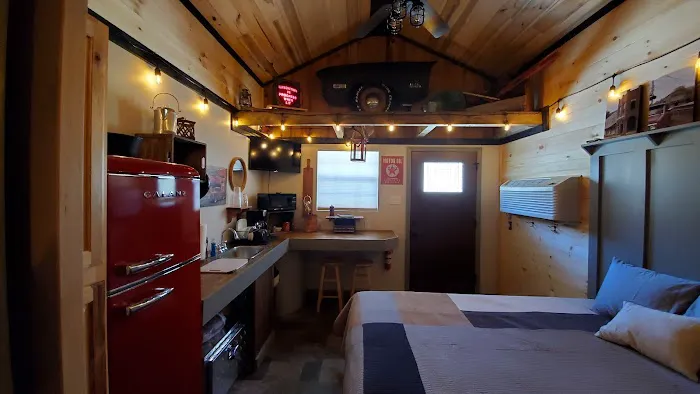Rock Hollow Campground Picture 4